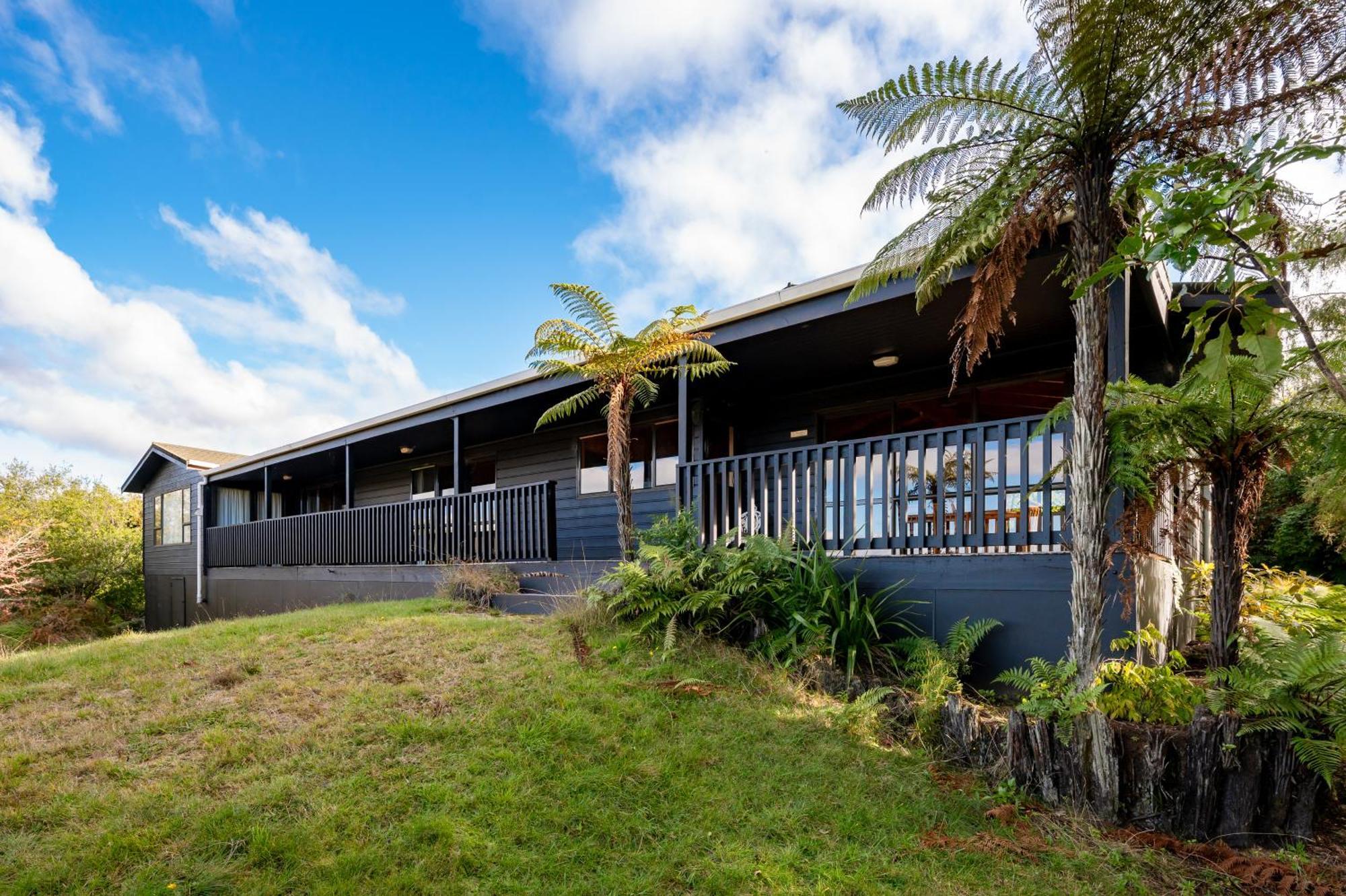 Lake View Lodge - Taupo Holiday Home Kuratau Exteriér fotografie